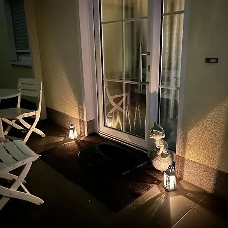 Rockiges Haus Auf Privaten Grundstück Köln